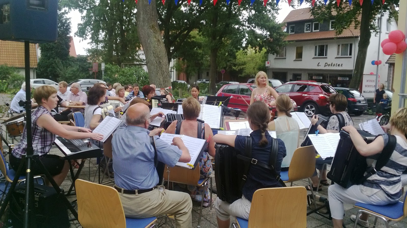 Images Tagged With Bekleidung On Instagram