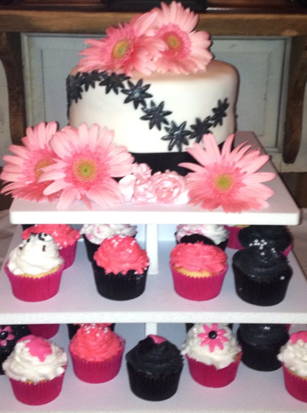 Anna Sweets by Jess Pink & Black Wedding