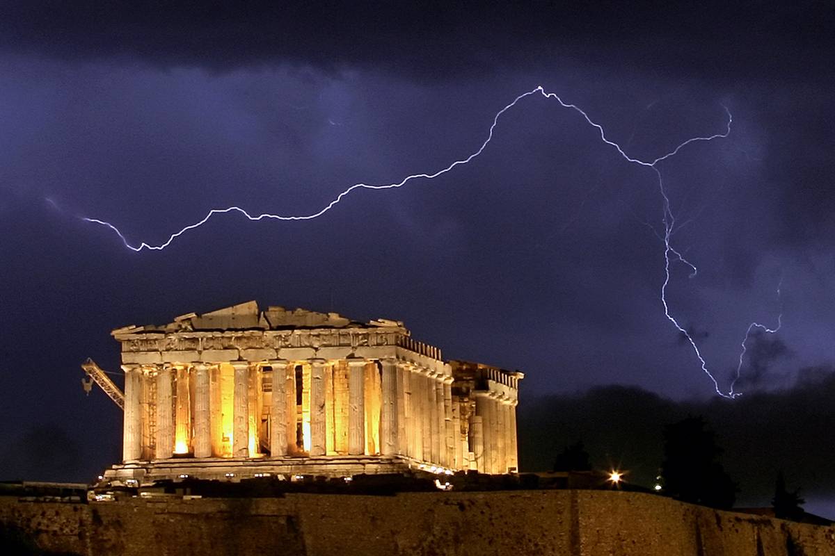 http://1.bp.blogspot.com/-8KSTqgzZfe8/Tfma3dMhZjI/AAAAAAAAFlg/az1pAGzq14c/s1600/greek+parthenon+lightning+storm.jpg