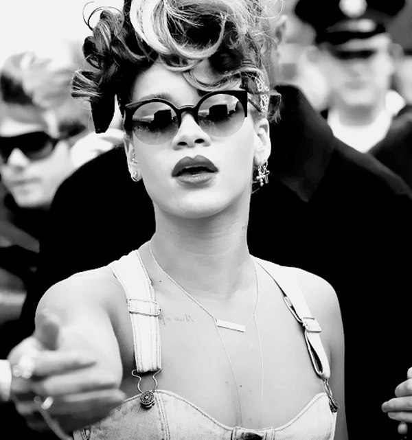 Rihanna Retro