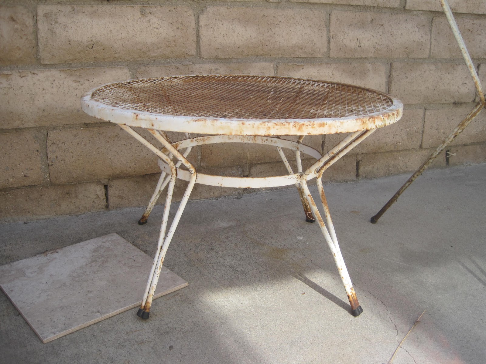 Rhan Vintage. Mid Century Modern Blog. Mid Century Patio Tables. To