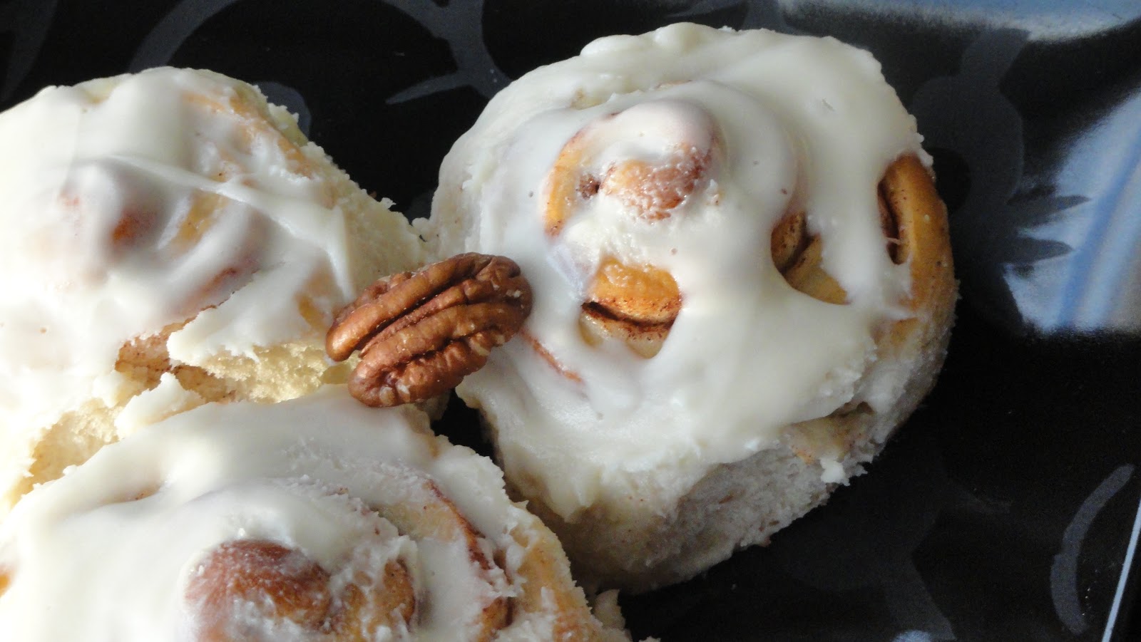 A Peek into My Kitchen Eggless Cinnamon Rolls