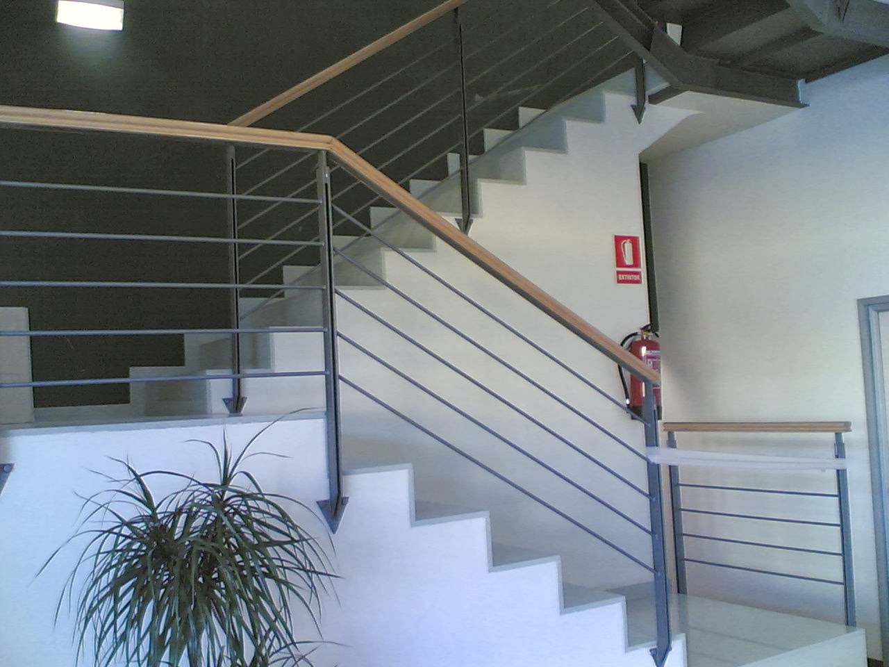 PUERTAS AVILA: Escaleras y Barandas