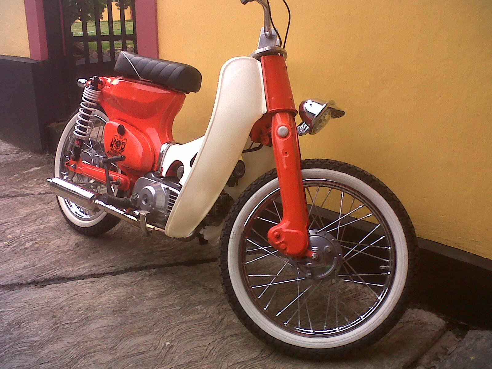 Senin, 22 Oktober 2012 title=