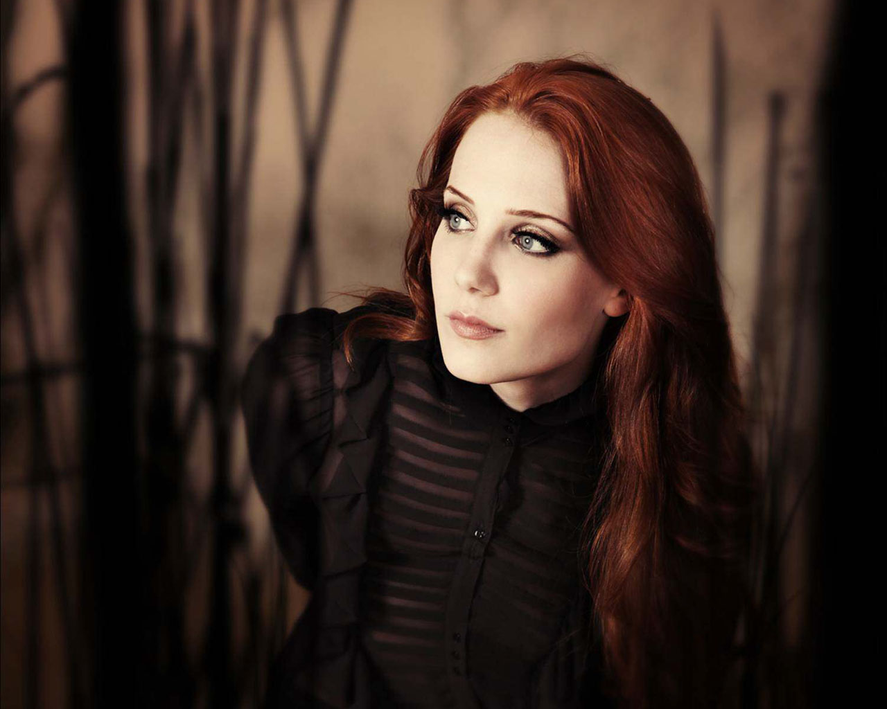 Simone Simons