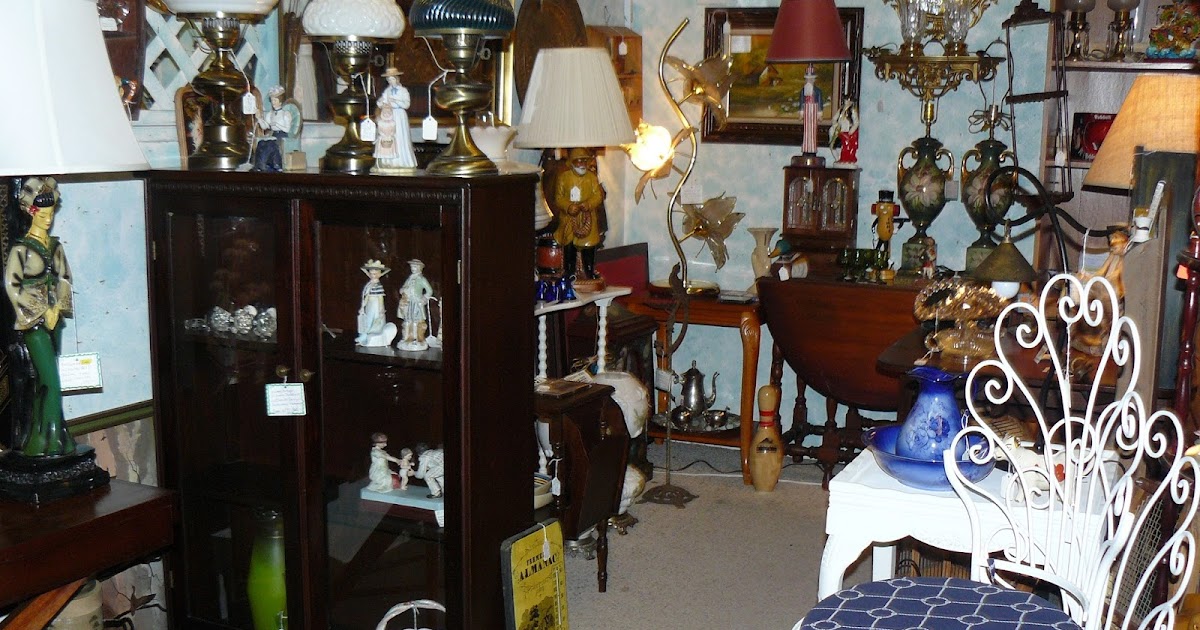 SCRANBERRY COOP Scranberry Coop Antique Store