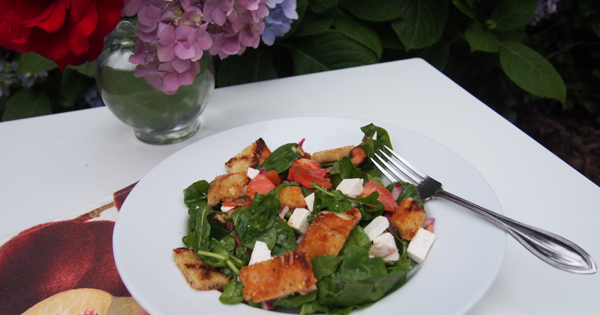 Natrunsfar Grilled Bread And Heirloom Tomato Salad