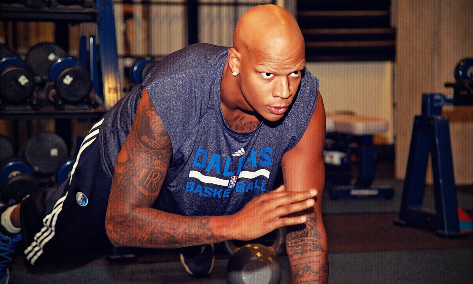 Charlie Villanueva firma contrato con los Mavericks de Dallas.