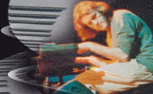 Alquilbencil (Espanha) Alex Alguacil-keyboards "Alquilbencil" é uma banda espanhola formada em 1997. Seu som é uma mistura única de symphonic, art-rock e progressivo com elementos de jazz-fusion, um instrumental muito interessante, poderoso e áspero. Seu primeiro lançamento foi em 1998 pelo selo espanhol Diletilamonio records, um auto-intitulado considerado demo, pouco maduro e raro de se encontrar, já seu segundo lançamento foi em 2001 pelo selo Musea Records, chamado de "From Serengethi To Taklamakan", oferece uma música muito pessoal, influenciada por "King Crimson, "Soft Machine", também com um específico toque do mediterrâneo nos ritmos e em algumas linhas melódicas, certamente uma viagem através de muitas esferas musicais, te leva a todos os cantos do mundo musical, ás vezes experimental, muitas vezes melodioso e elegante, "Alquilbencil" é uma banda muito emocionante e promissora! Depois não venha me dizer que não recomendei isso.