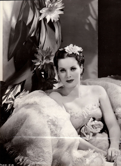 Check Out What Maureen OHara Looked Like  in 1941 