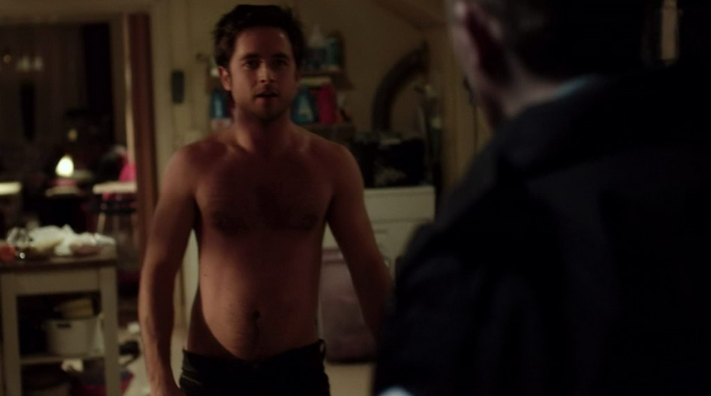 shirtless male celebs — Justin Chatwin