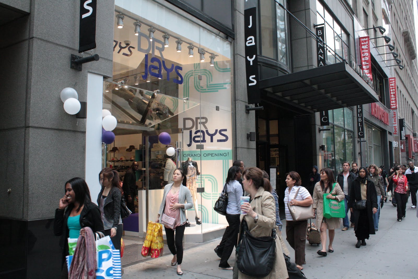 Dr. Jays Stores New Dr Jay's Flagship Store Midtown Manhattan InStore