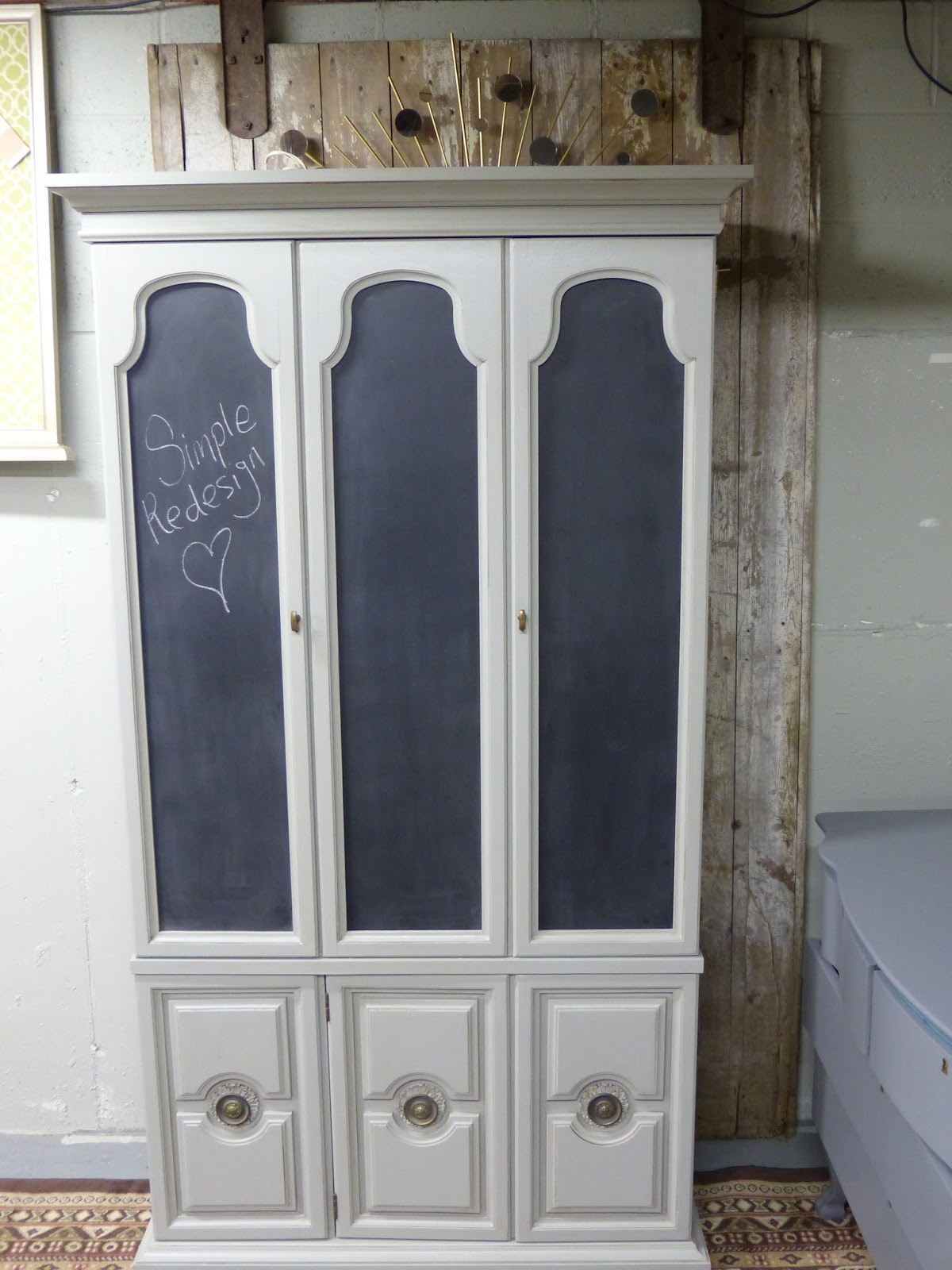 JULIE PETERSON Simple Redesign ADDING CHALKBOARD PAINT TO THE GLASS HUTCH