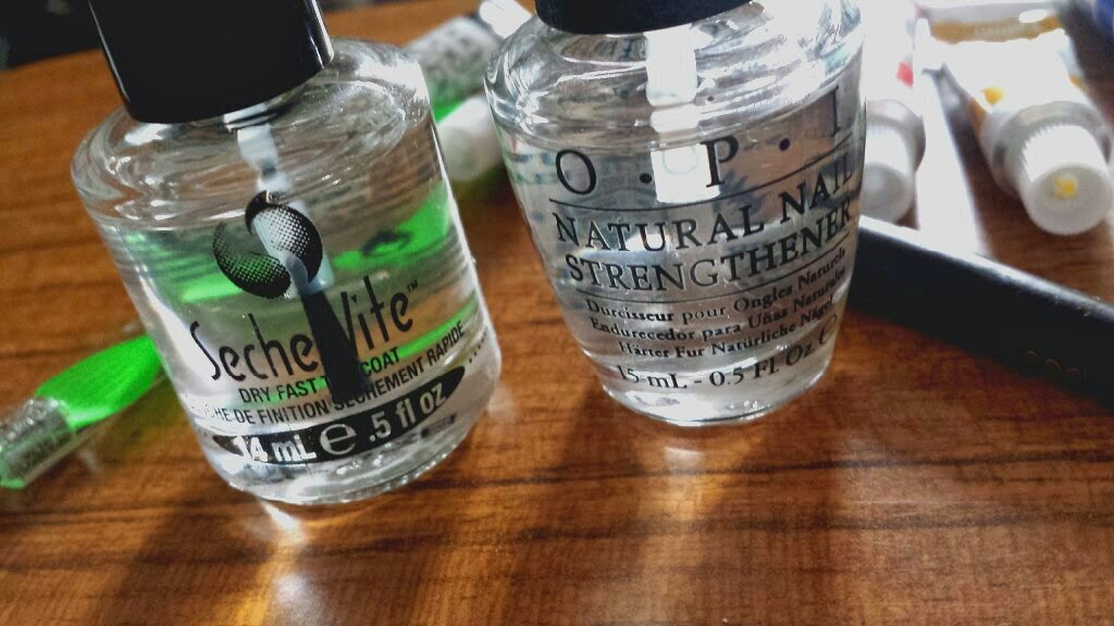 Seche Vite and O.P.I Nail Strengthener