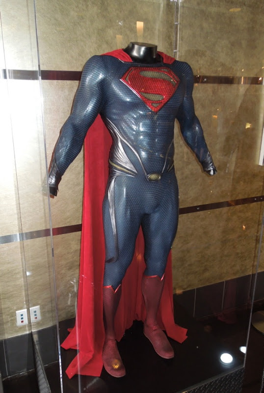 henry+cavill+superman+costume.jpg