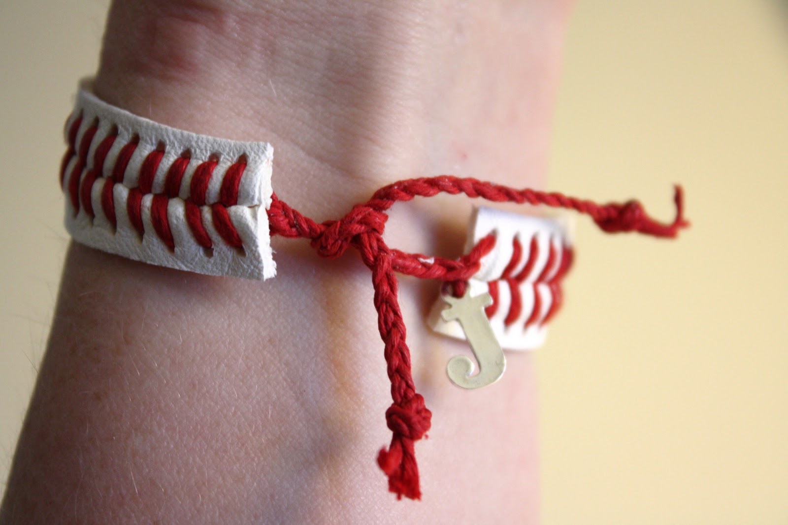 What are some good wrist accessories besides watches? r/malefashionadvice