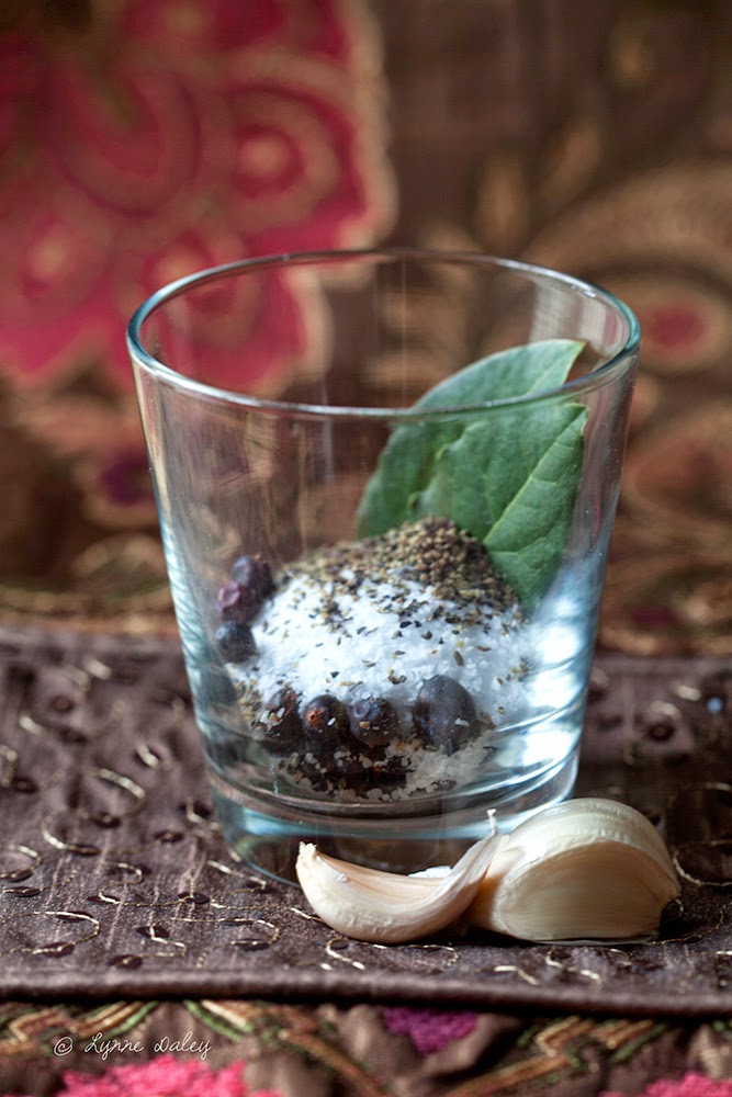 Cafe Lynnylu All About Juniper Berries, a Juniper Berry Peppercorn Rub