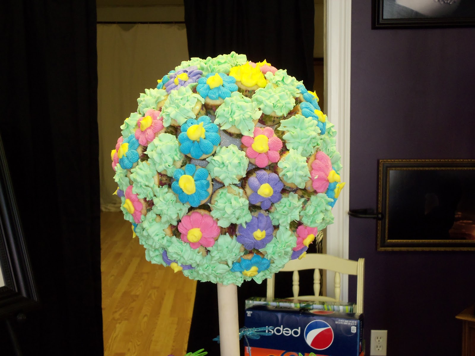 cupcake topiary