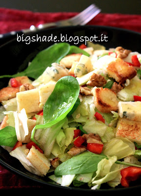 insalata croccante spinacino, noci e gorgonzola