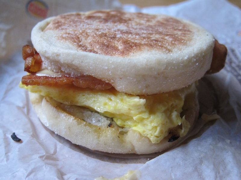 Review Burger King Bacon Gouda Breakfast Sandwich Brand Eating