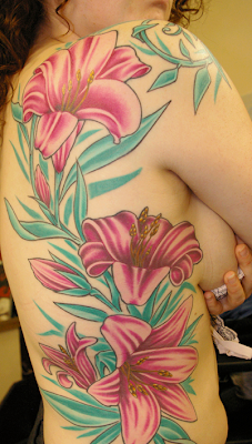 Tatuagens-08-Tribal-com-flores-colorida