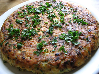 Indian-Style Fried Egg together with Potato Cake (Aloo Omlate)