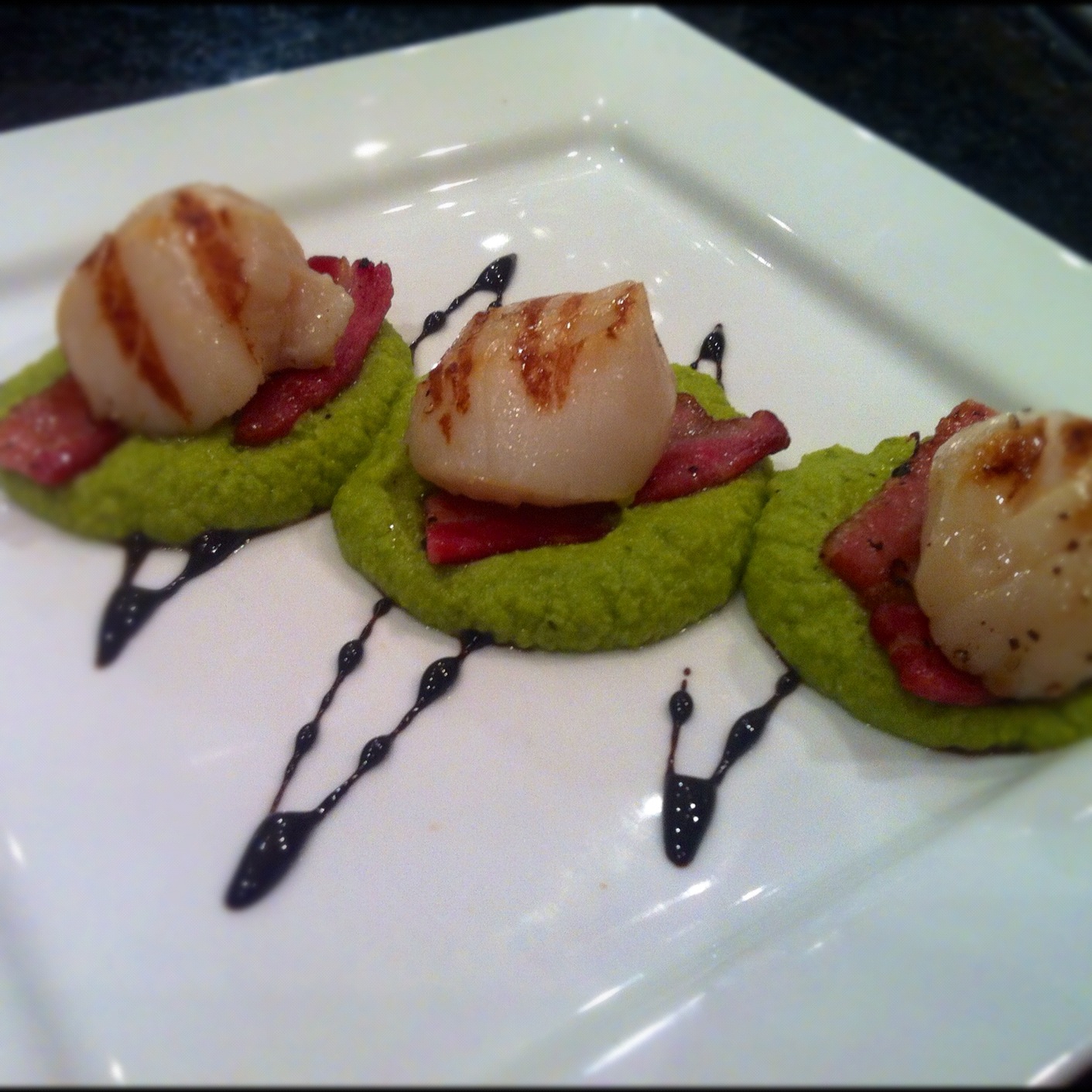Thyme on your hands Griddled Scallops with crispy bacon, Pea & Mint