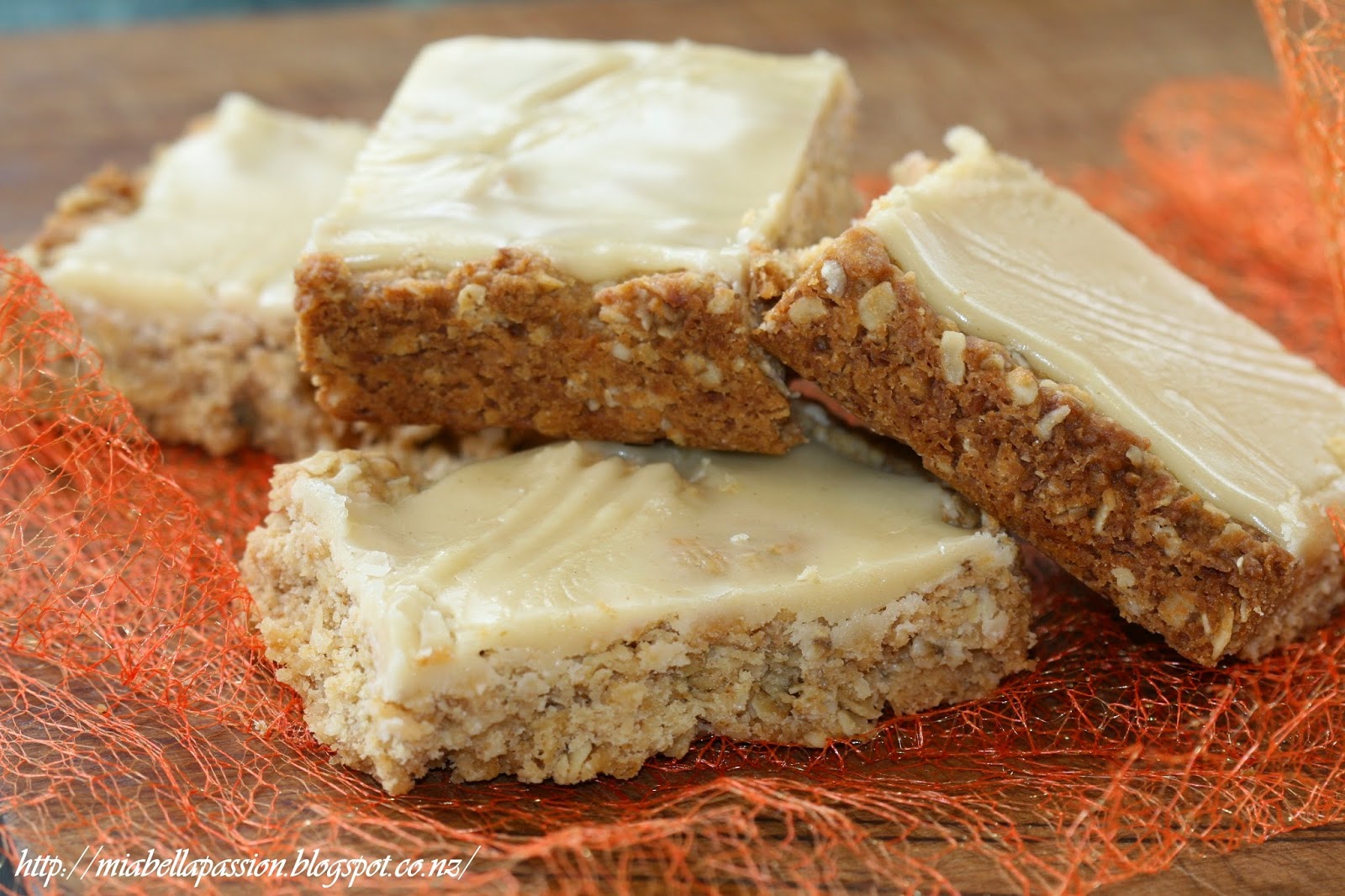 Quick & Easy Ginger Oat Slice...
