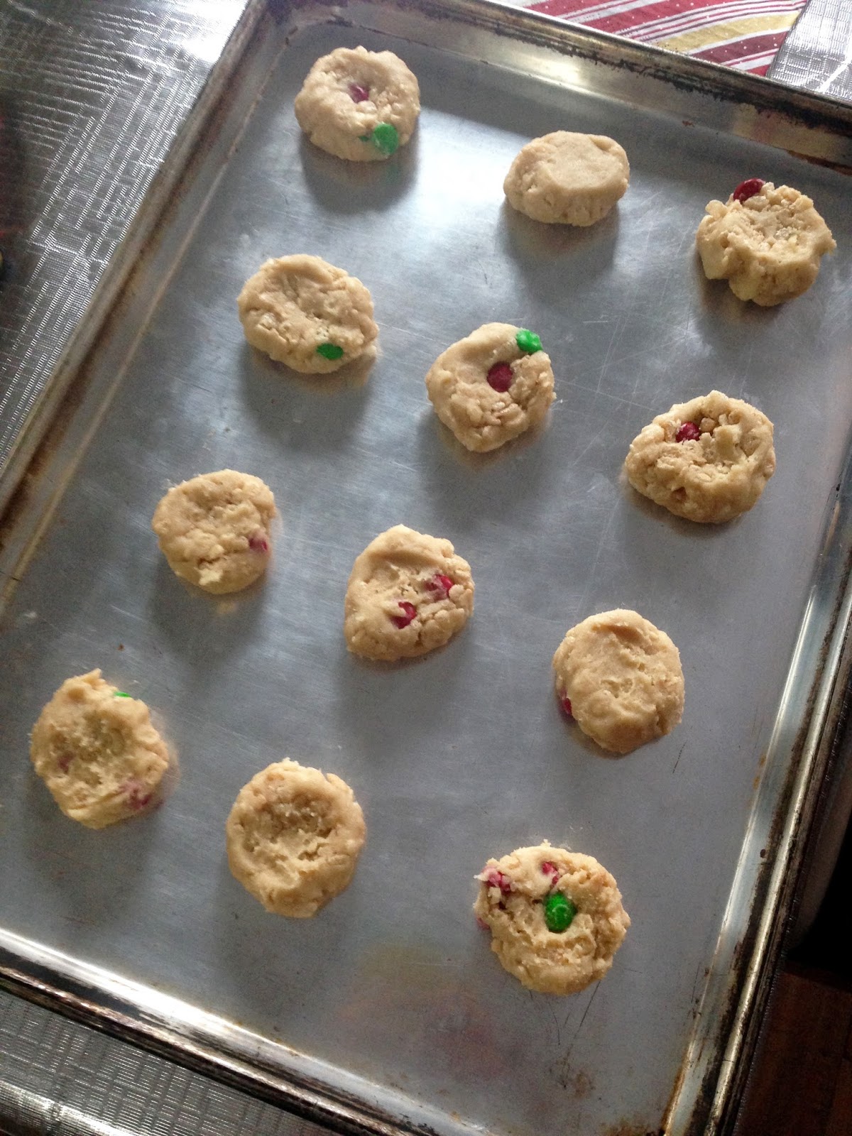 HoneyBears & SydneyBeans: M&M Rice Krispie Christmas Cookies