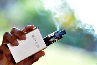 hambali abdullah sultan johor haram vape, arah tutup permis mulai 1