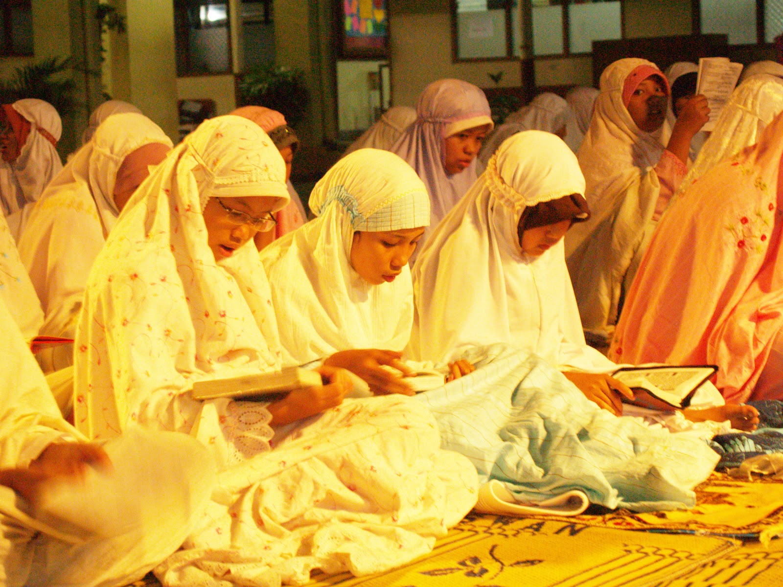 Mewarnai Gambar Anak - anak: Tadarus alias Ngaji Bareng