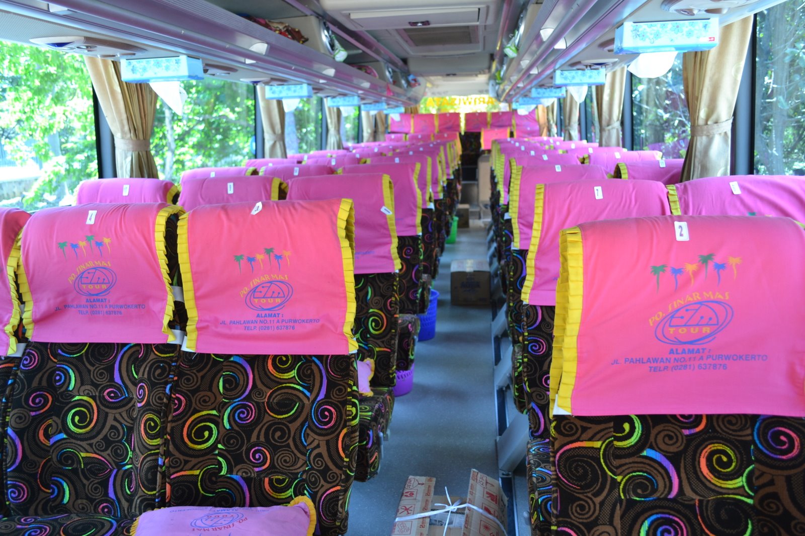 Sinar Mas Pariwisata: Lebih dari Sekedar Transportasi, Sebuah Legenda di Jalan Raya