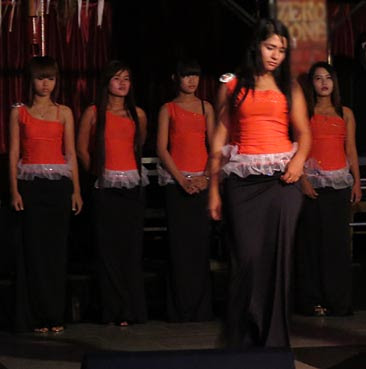 Burmese Modeling Girl Burmese Modeling Girl