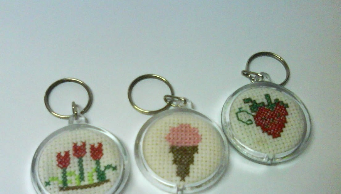 Crafty Diva's ♥ CROSS STITCH KEYCHAIN♥