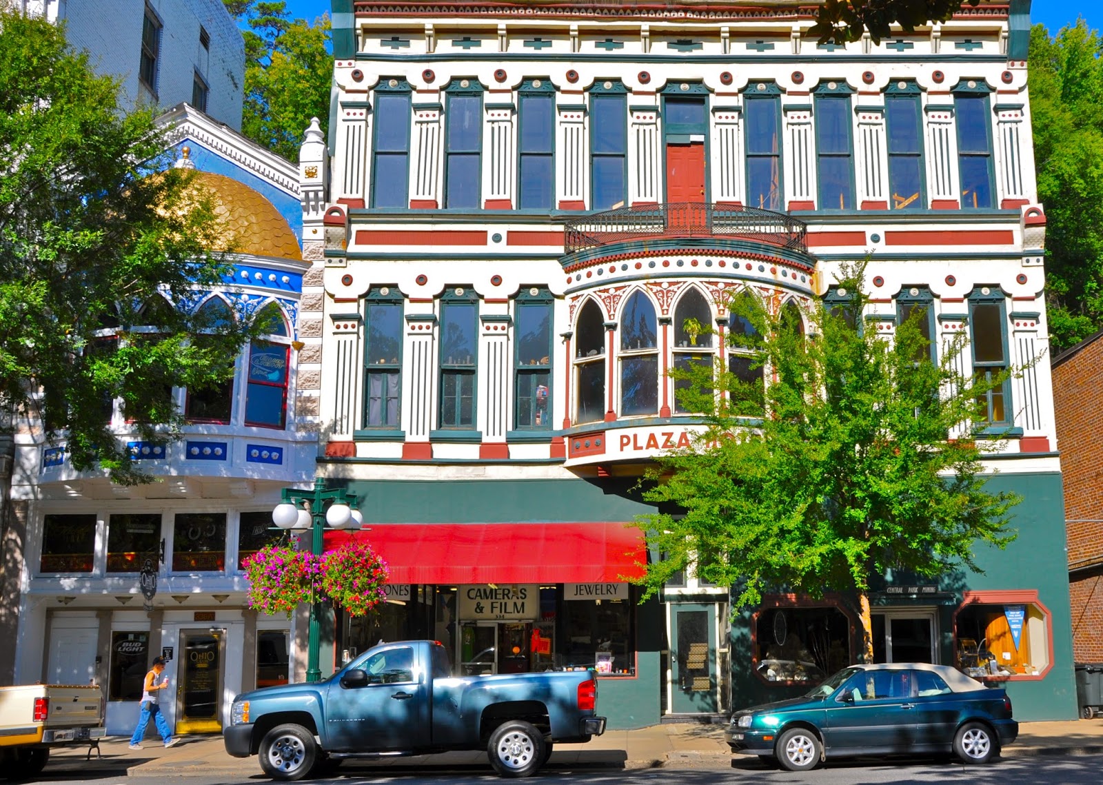 Sunshine Nomads Hot Springs, Arkansas Historic Downtown and Farmer's