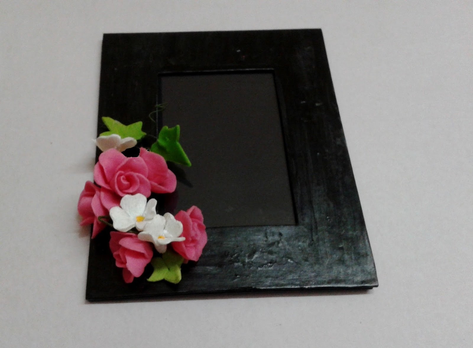 CRAFT WORLD Clay Flower Photo Frames