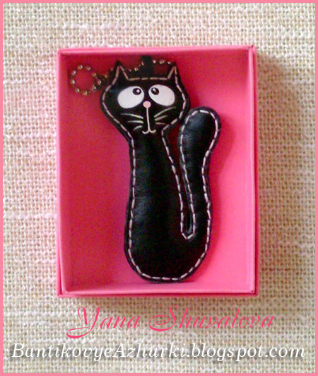 Брелок котик из кожи Брелок котик из кожи