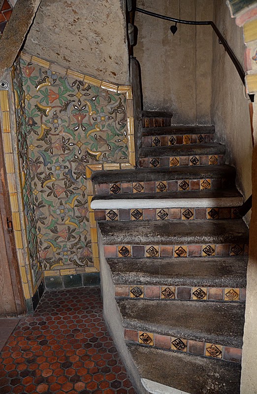 ARCHITECTURAL TILES, GLASS AND ORNAMENTATION IN NEW YORK The Tiles of