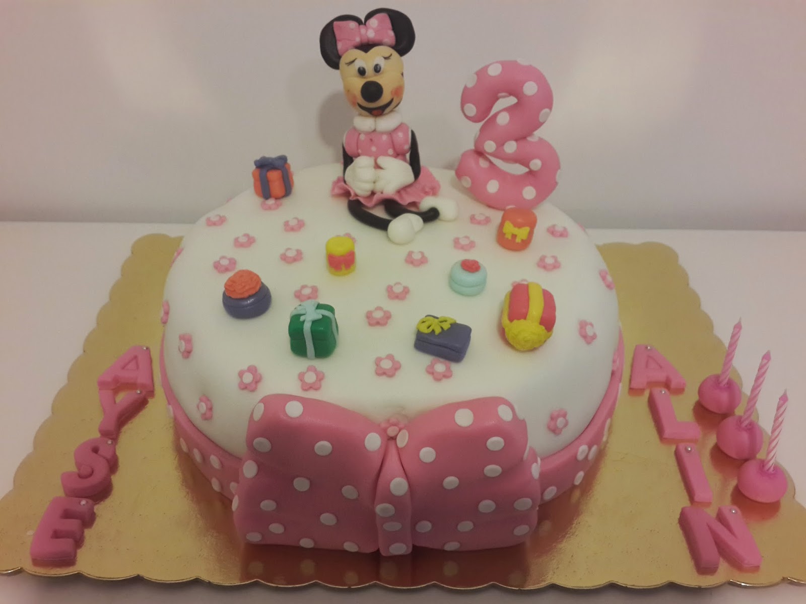 pasta caddesi MINNIE MOUSE PASTASI (3 YAŞ PASTASI)