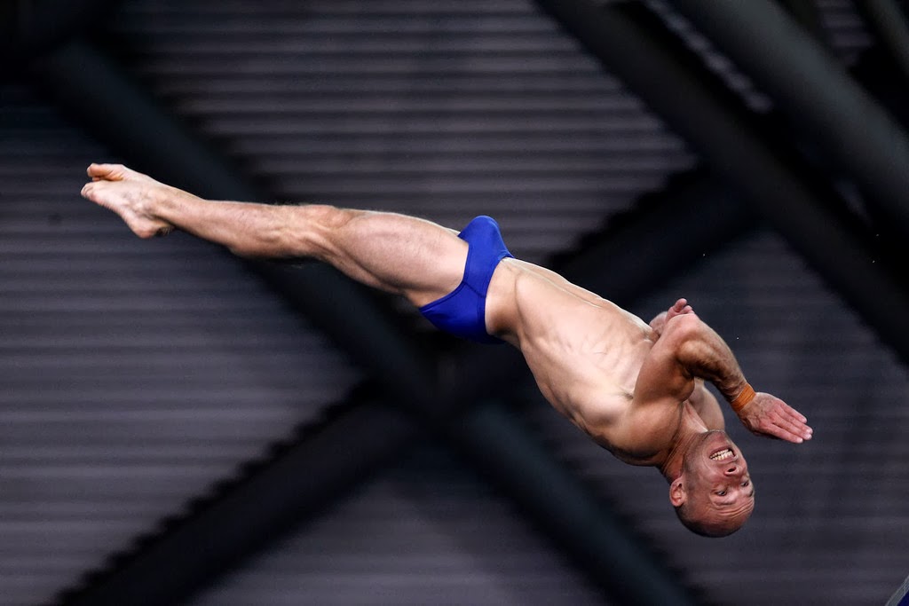 AQUABLUEMEN PETER WHITFIELD