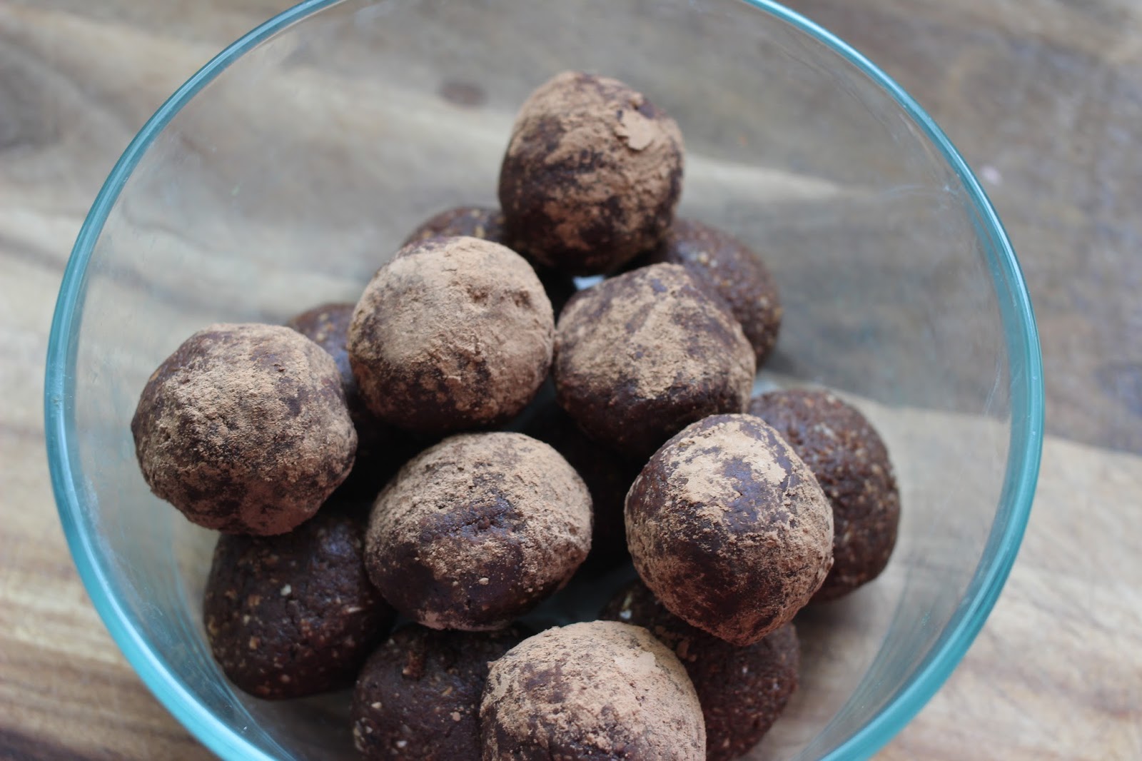 Running Girl Health and Fitness Cacao Date Truffles