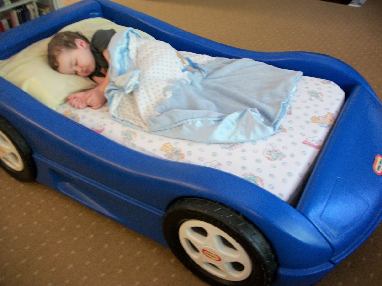 baby race car bed