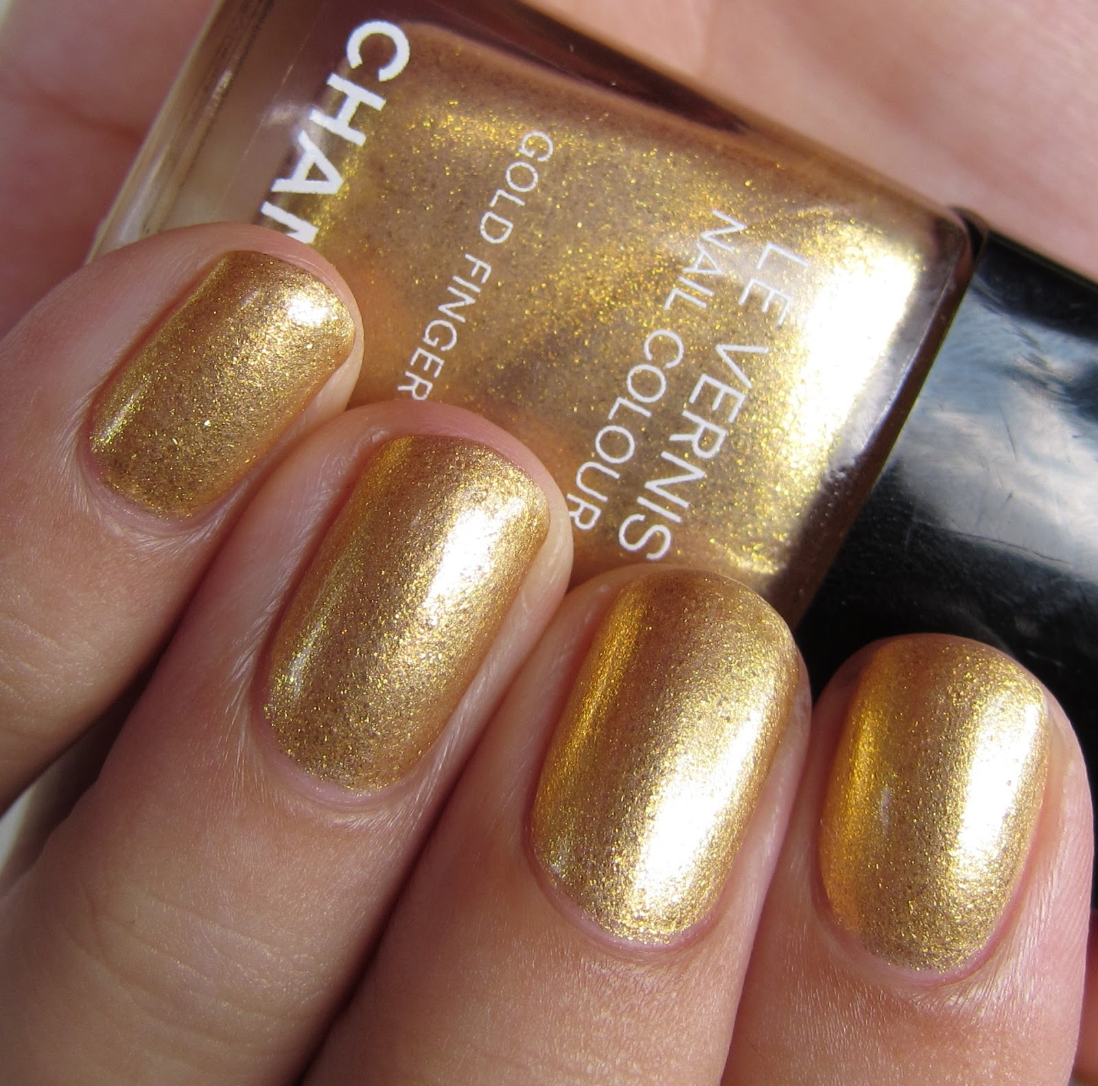 chanel gold nail polish