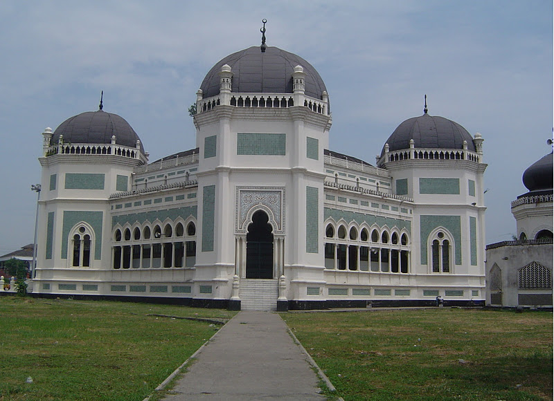 AMAZING INDONESIA: RAYA AL-MASHUN MOSQUE, MEDAN