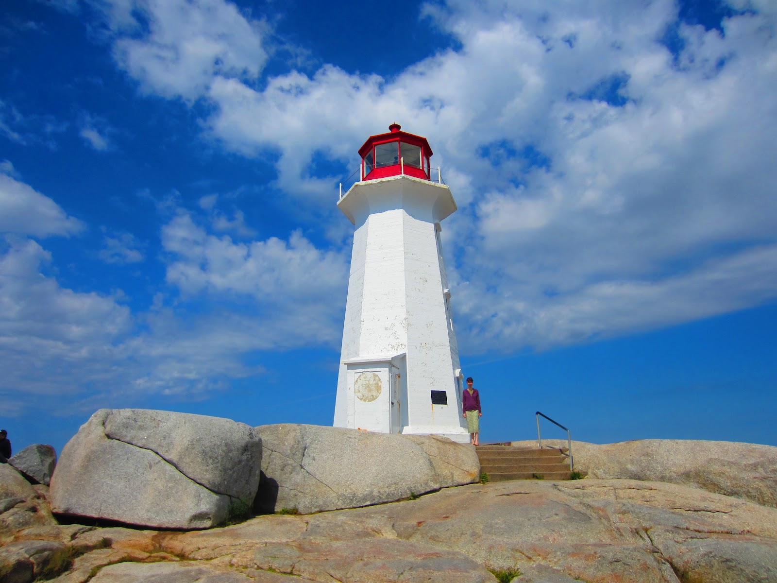 Pay a Visit A Day Trip to Peggy's Cove and Lunenburg
