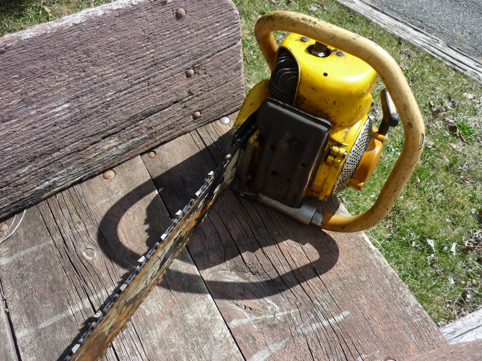 VINTAGE CHAINSAW COLLECTION PARTNER R14 T.