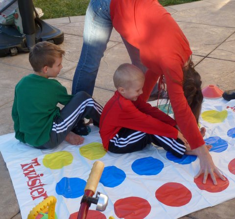 Nov 14, 2012. There's a “Twister Hoopla” game which eliminates the game mat, and. In fact, I  found a set of rules on how to play the game which I will post.