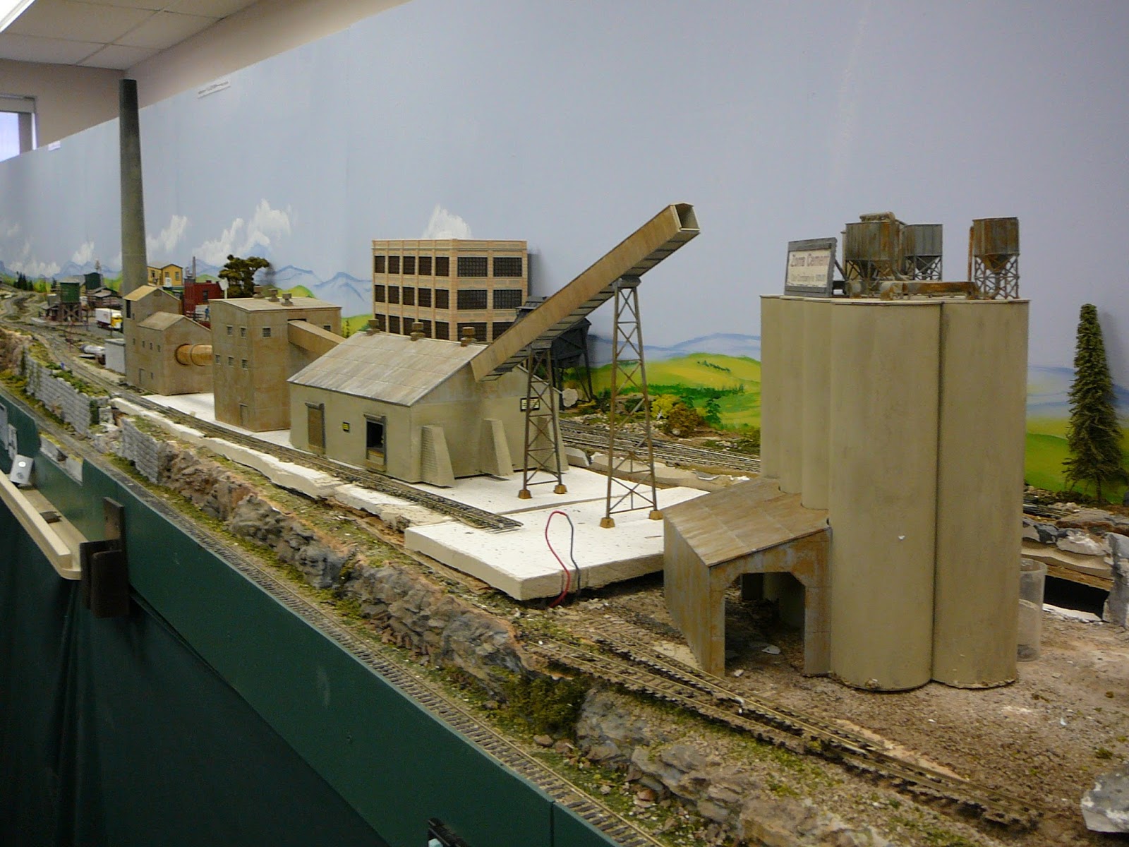 Woodstock Model Railroad: Sunday Fun Cement Plant