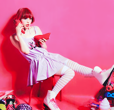 Kyary Pamyu Pamyu >> Álbum "Pamyu Pamyu Revolution" - Página 5 Kyary+Pamyu+Pamyu+in+CHOKi+CHOKi+girls+Vol.+15+4