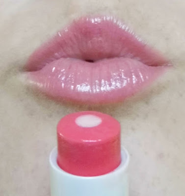 labello-care-and-colour-red-swatch-review